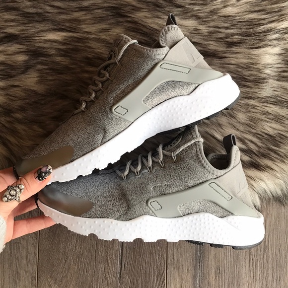 NWT Nike Huarache Run Ultra Silver Grey - Picture 5 of 7